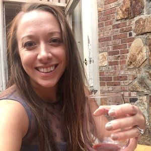 Meet your Posher, Raquel